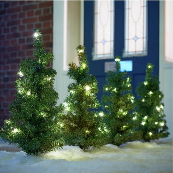 Habitat Set of 4 Christmas Tree Path Finders