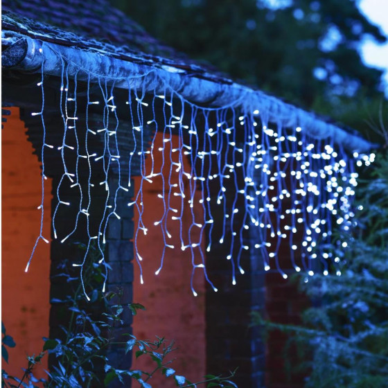 Habitat 360 Bright White Icicle Christmas Lights - 4.7m (1 Bulb Not Working)