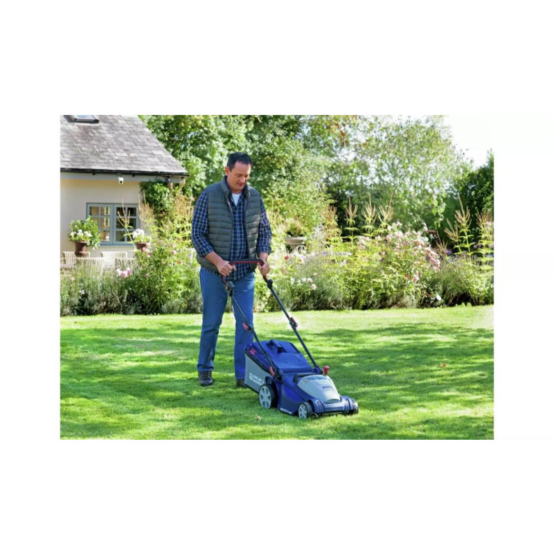 Spear Jackson 42cm Cordless Lawnmower With 2 Battery Packs 40V