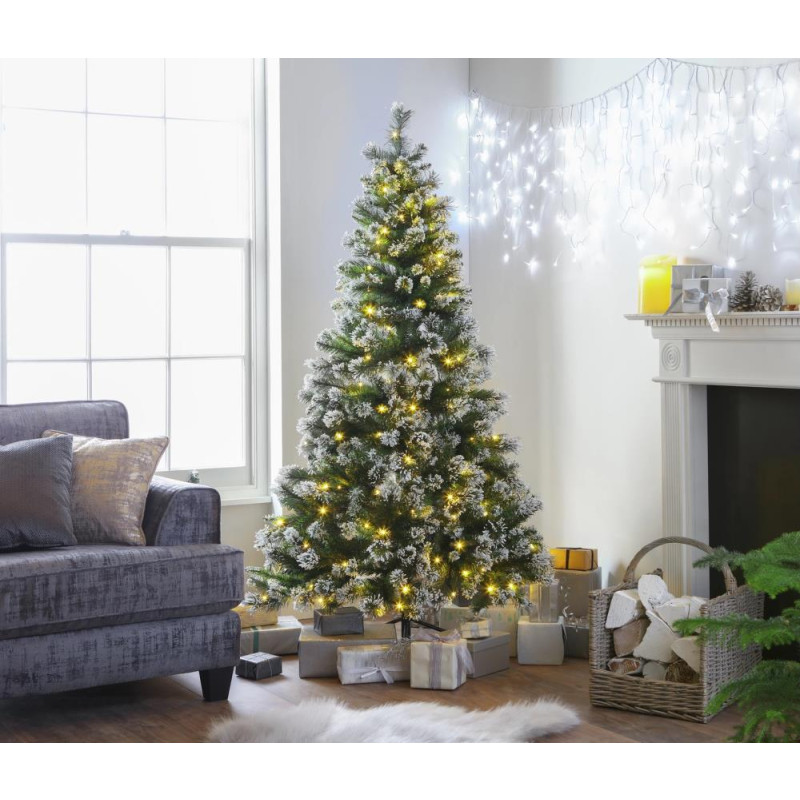 Pre lit snow sales tipped christmas tree