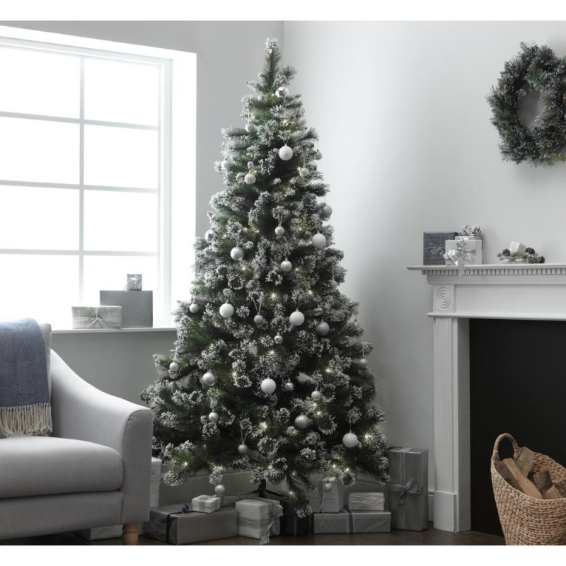 Pre lit snow sales tipped christmas tree