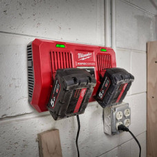 Milwaukee 18v M18DFC Dual Bay Rapid Charger