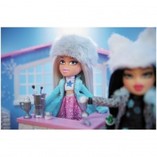 Bratz SnowKissed Winter Lodge Playset (Table Missing)